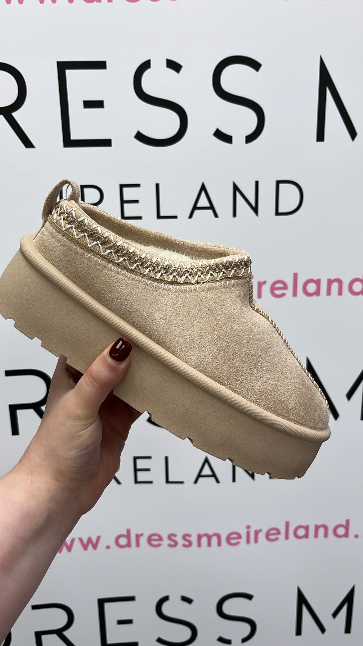 KAYLA - BEIGE SLIP ON SHOE