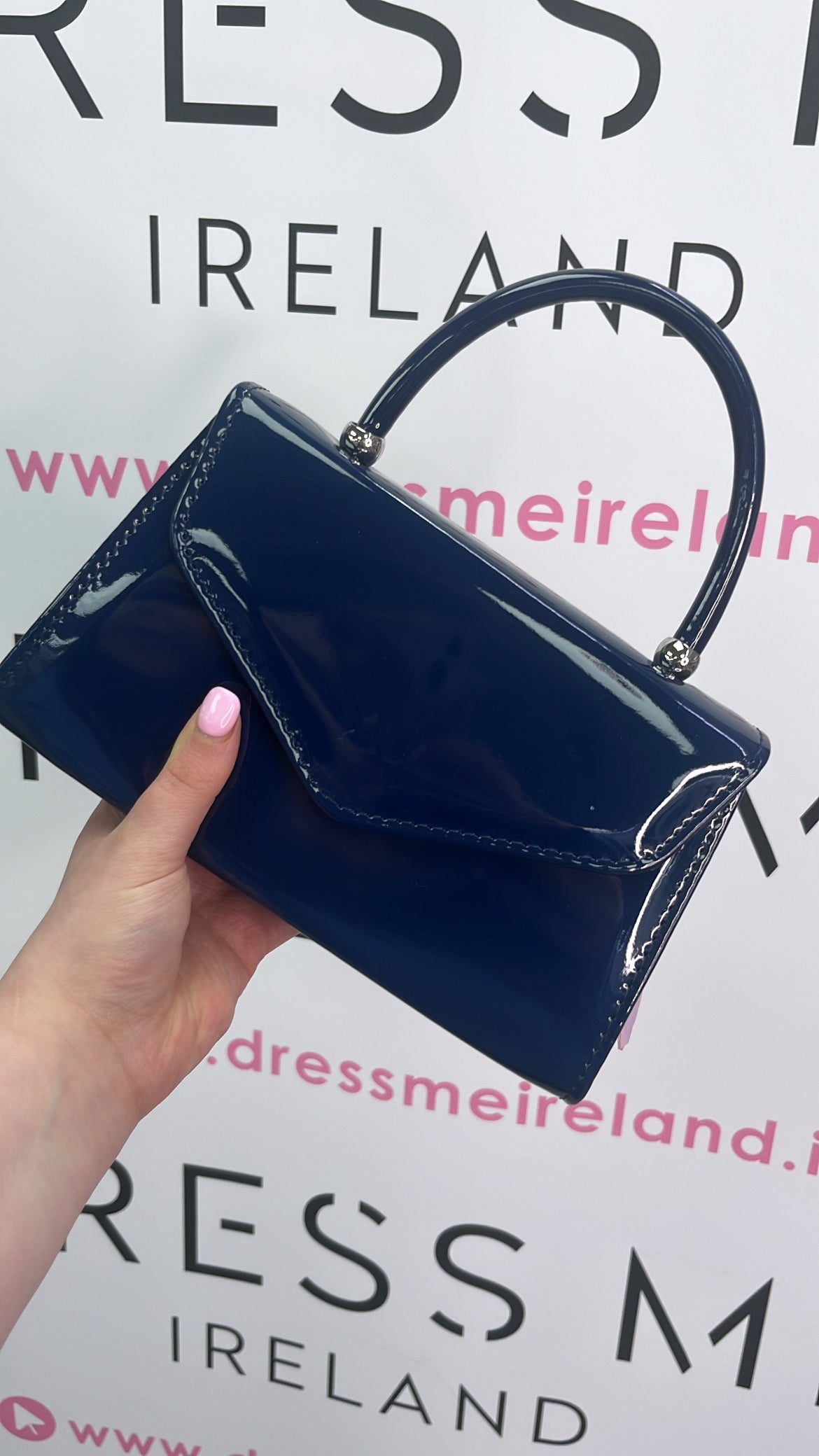 LARA CLUTCH BAG - NAVY