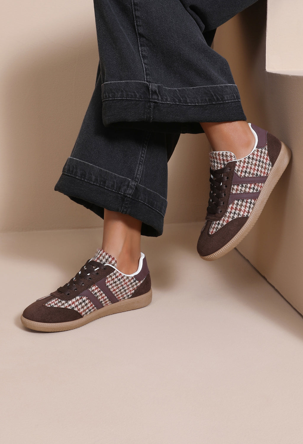 Isabel Check Trainers – Brown