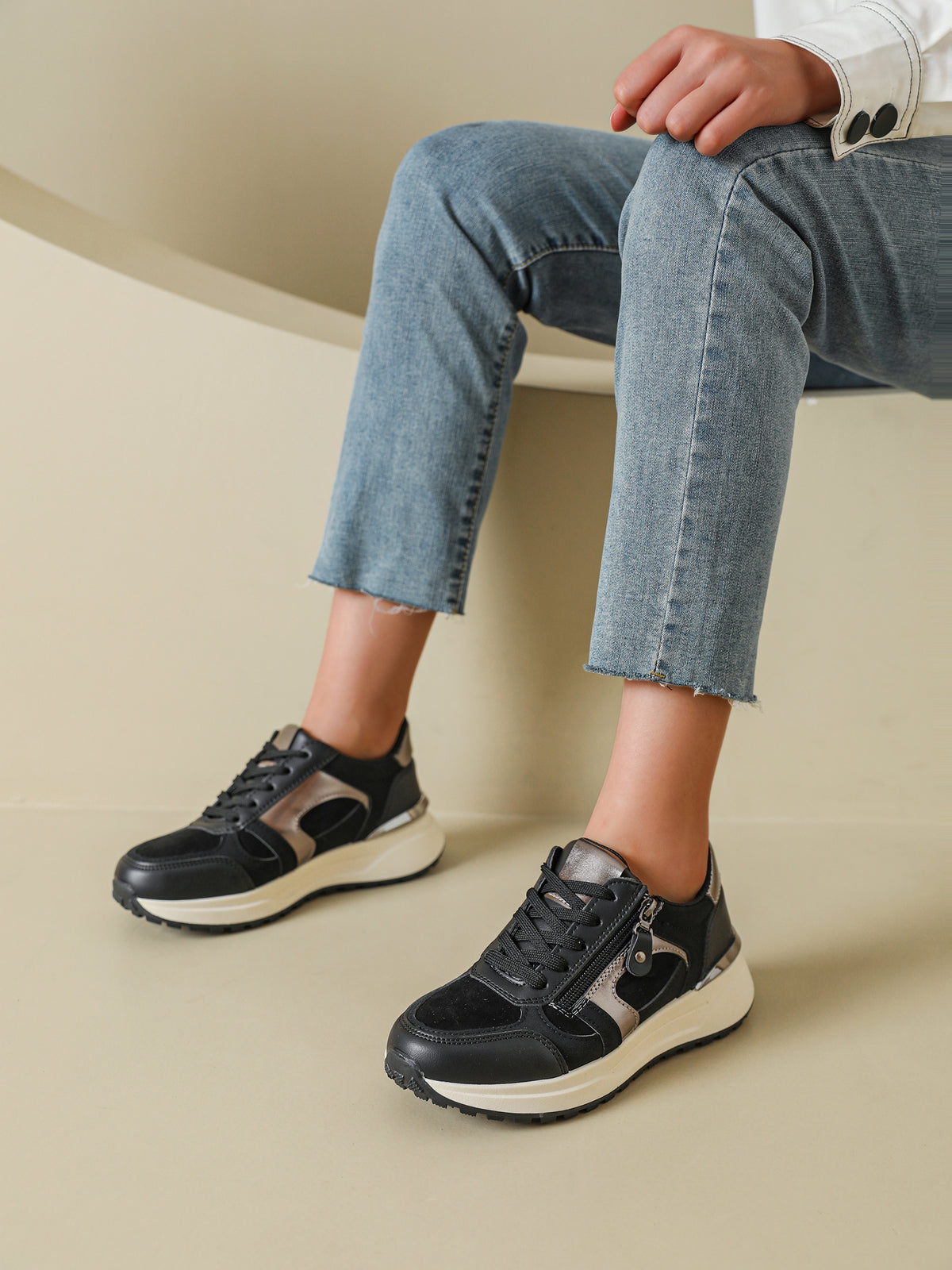 Emer Platform Trainers – Black