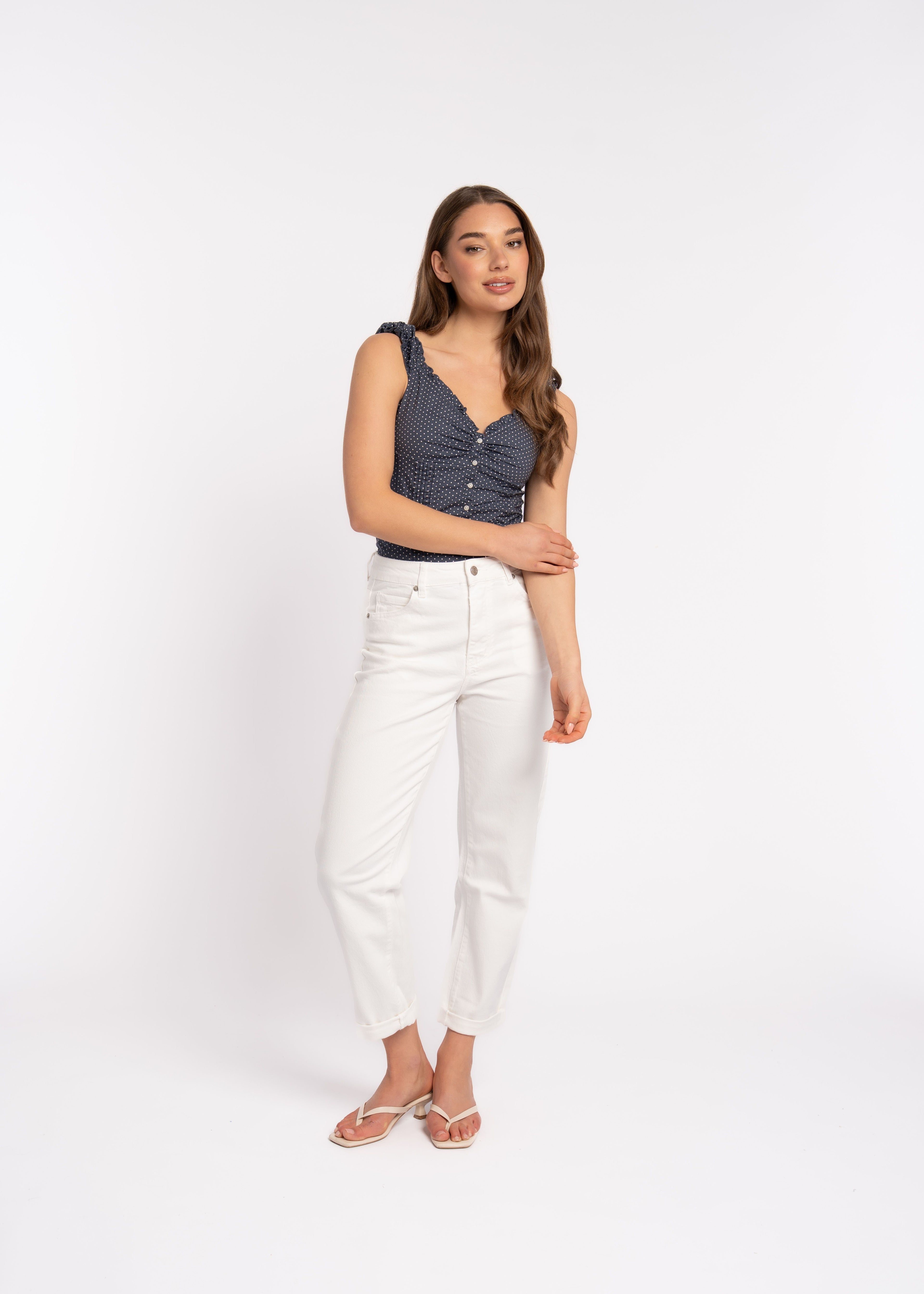 Alison Jean – White Barrel Leg Jean