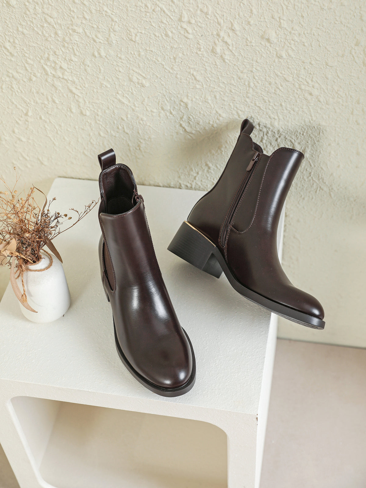 Iris Chelsea Ankle Boots –  Brown
