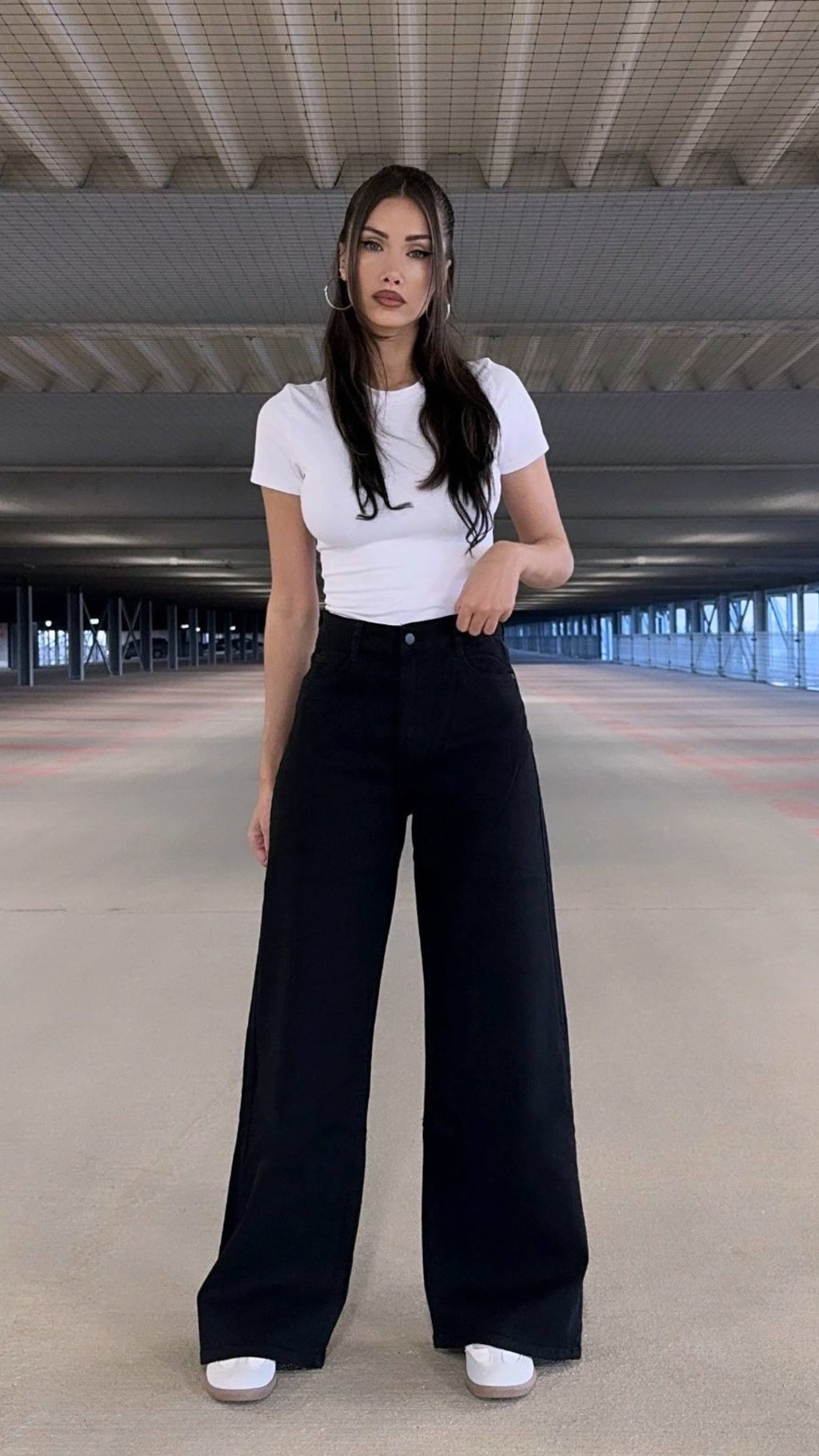 LOLA WIDE LEG JEANS
