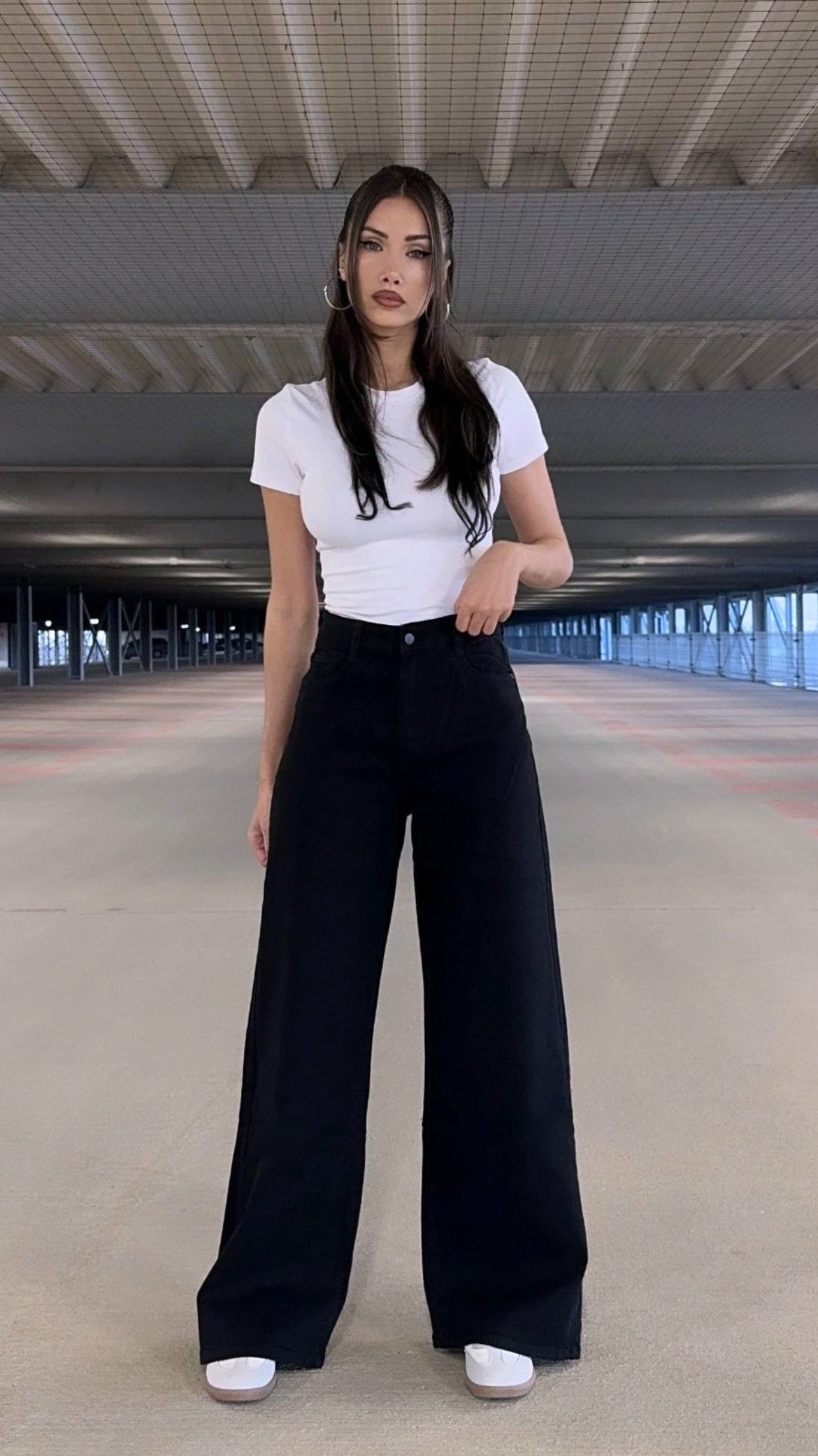 LOLA WIDE LEG JEANS