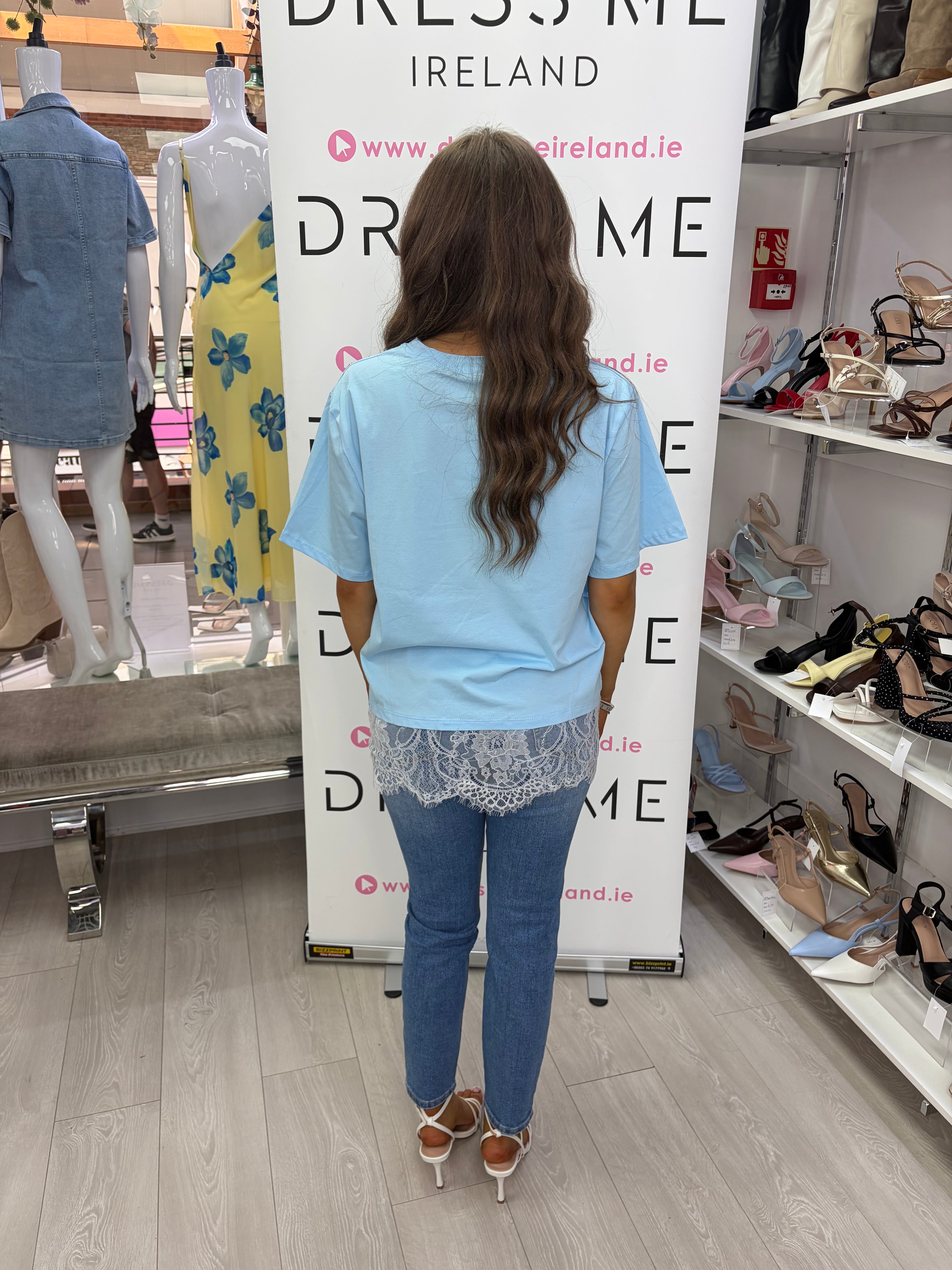 Kennedy Tee – Cotton Lace Hem T-Shirt In Blue
