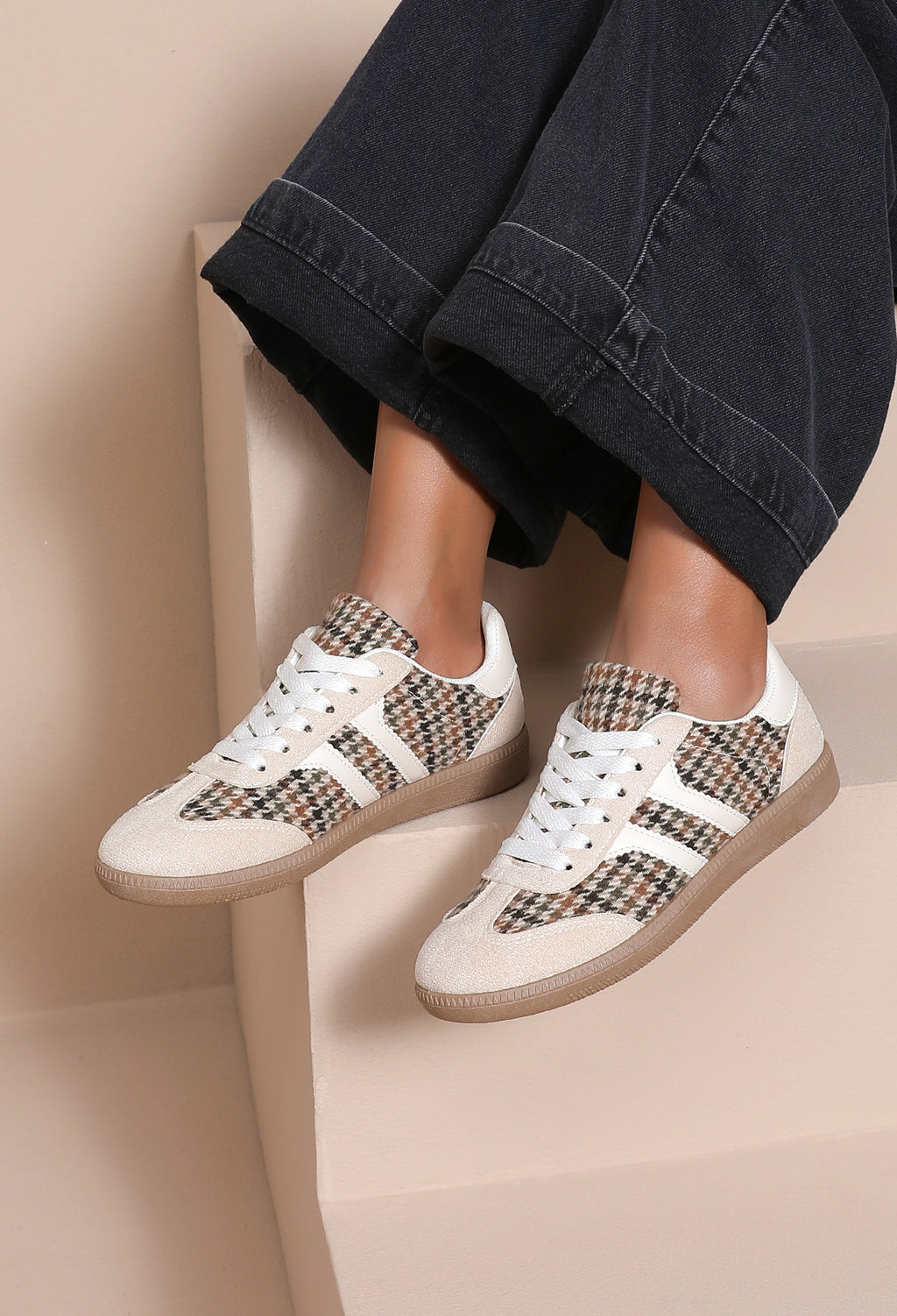 Isabel Check Trainers – Beige