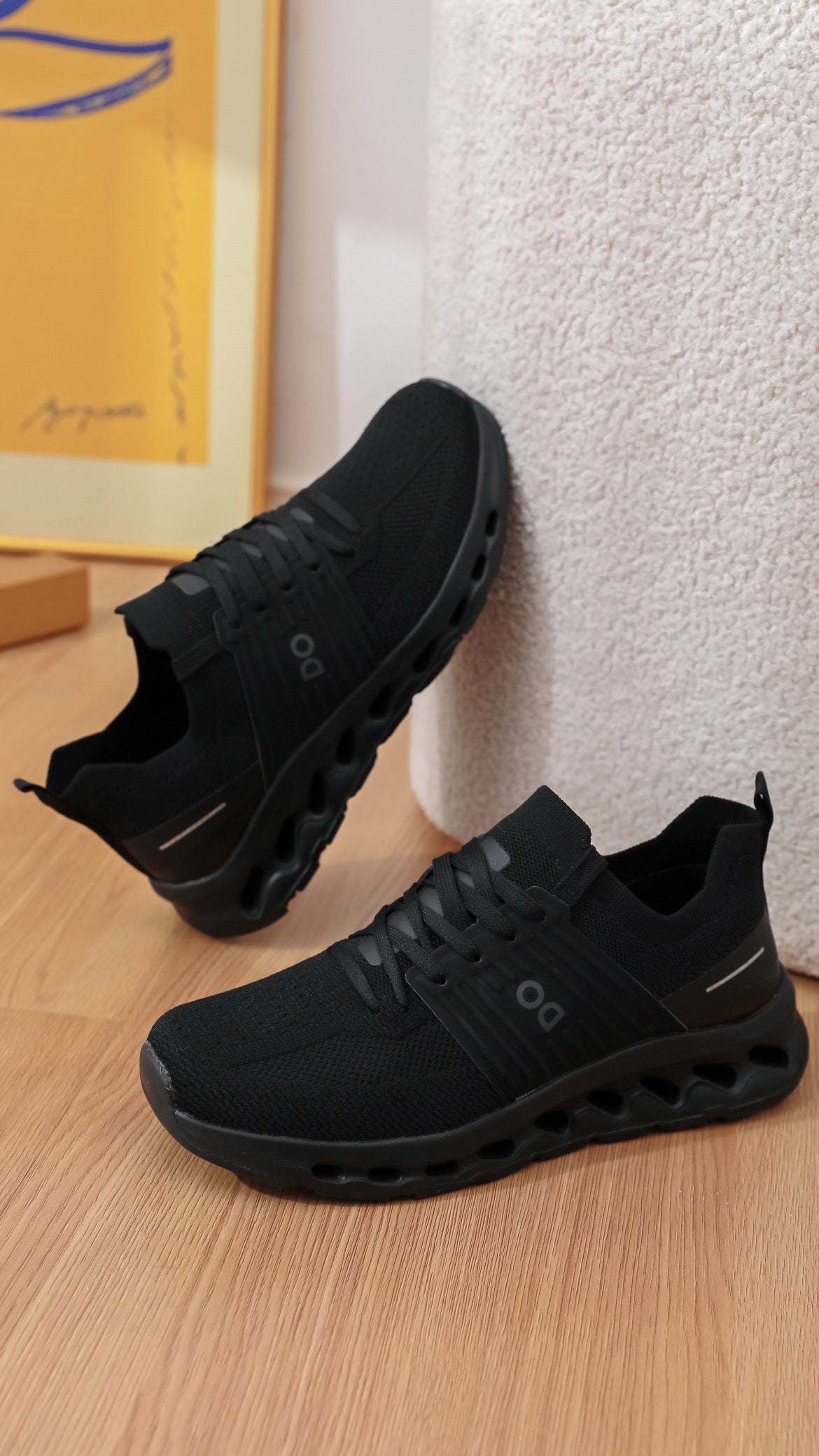 BLANAD TRAINER - BLACK
