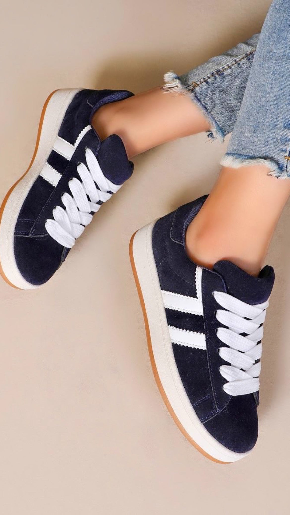 AMAL TRAINER NAVY BLUE