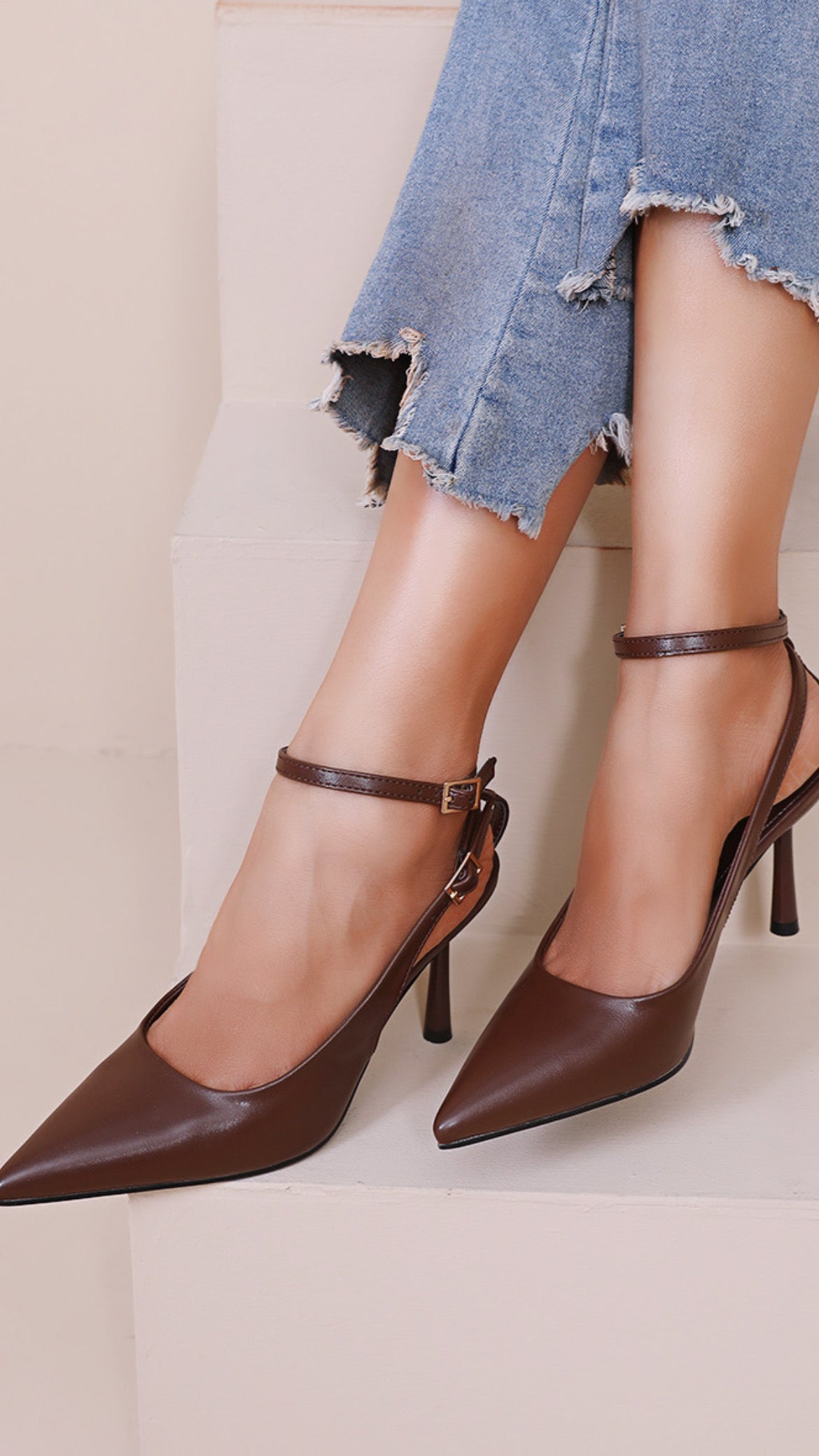 MEGAN HEELS - BROWN