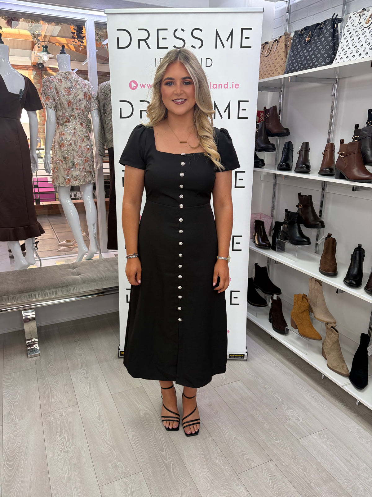 Aliya Girl in Mind Black Button Front A-Line Midi Dress