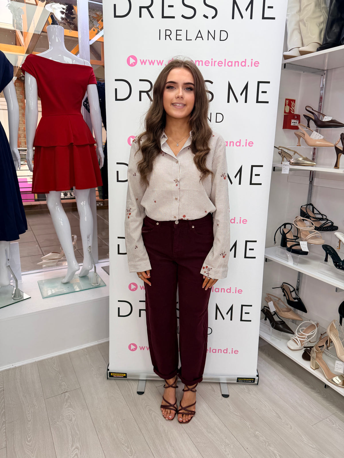 GRACE Mom Jeans - Burgundy