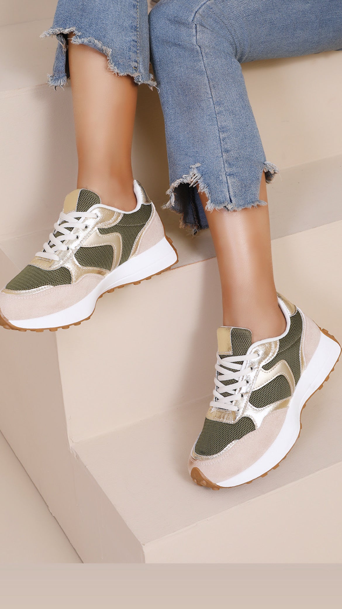 SARAH TRAINER KHAKI