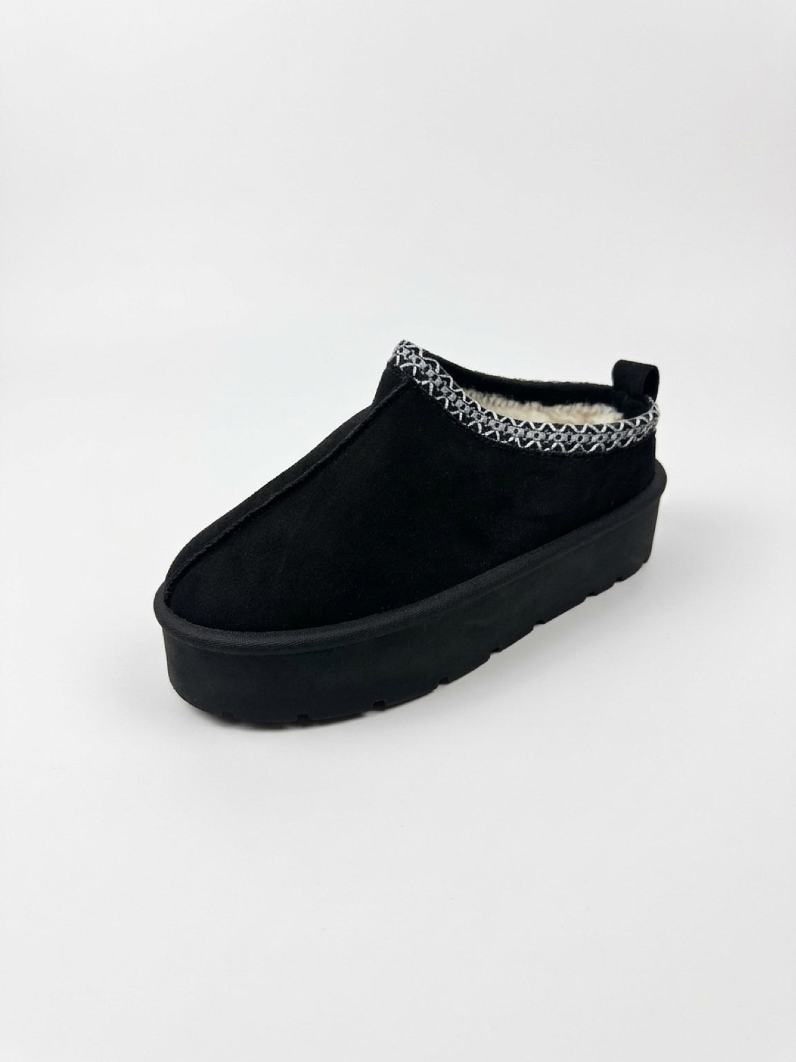 CLODAGH SLIP ON BLACK