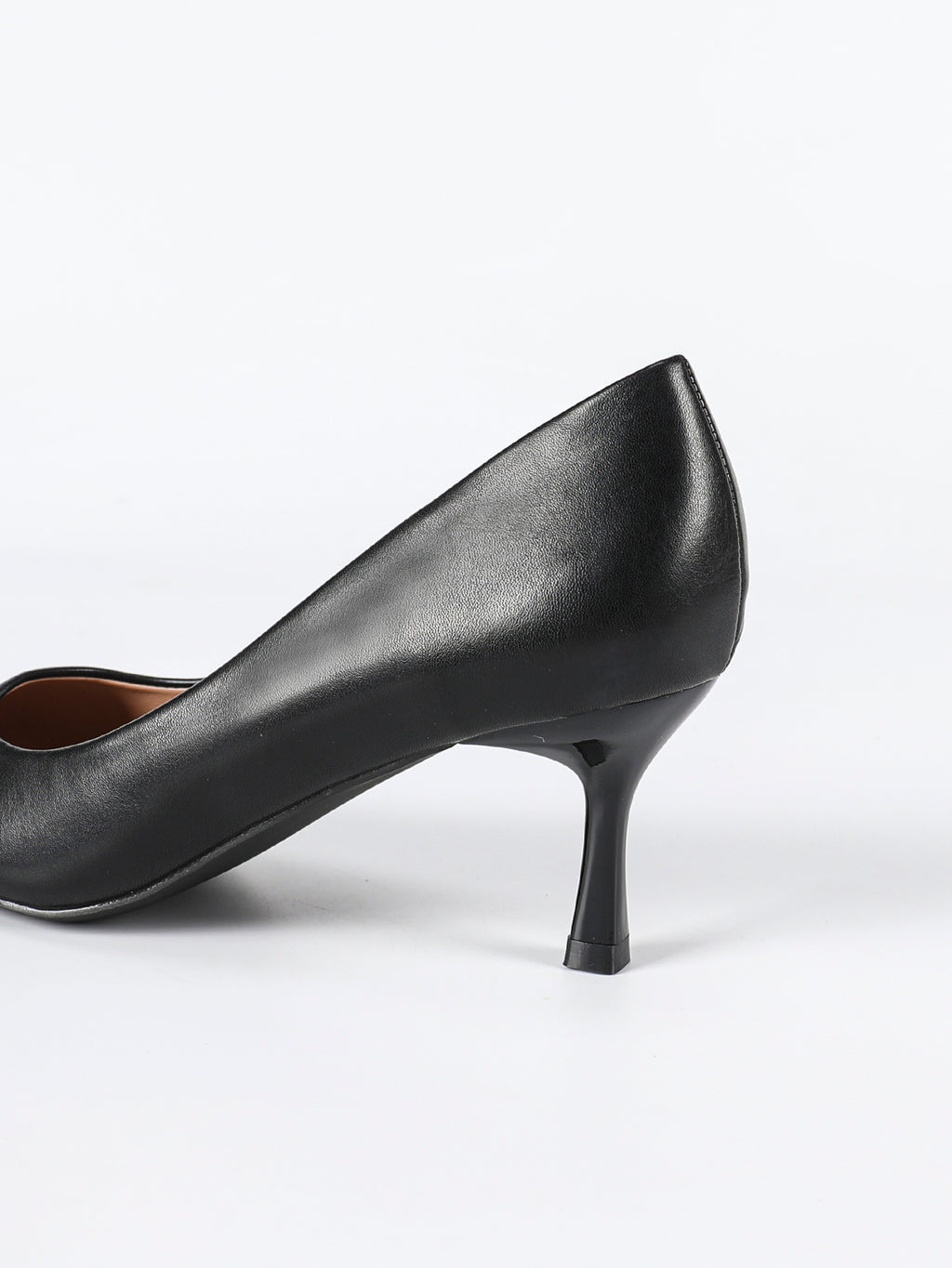 Yasmin Black Classic Pointed-Toe Heels
