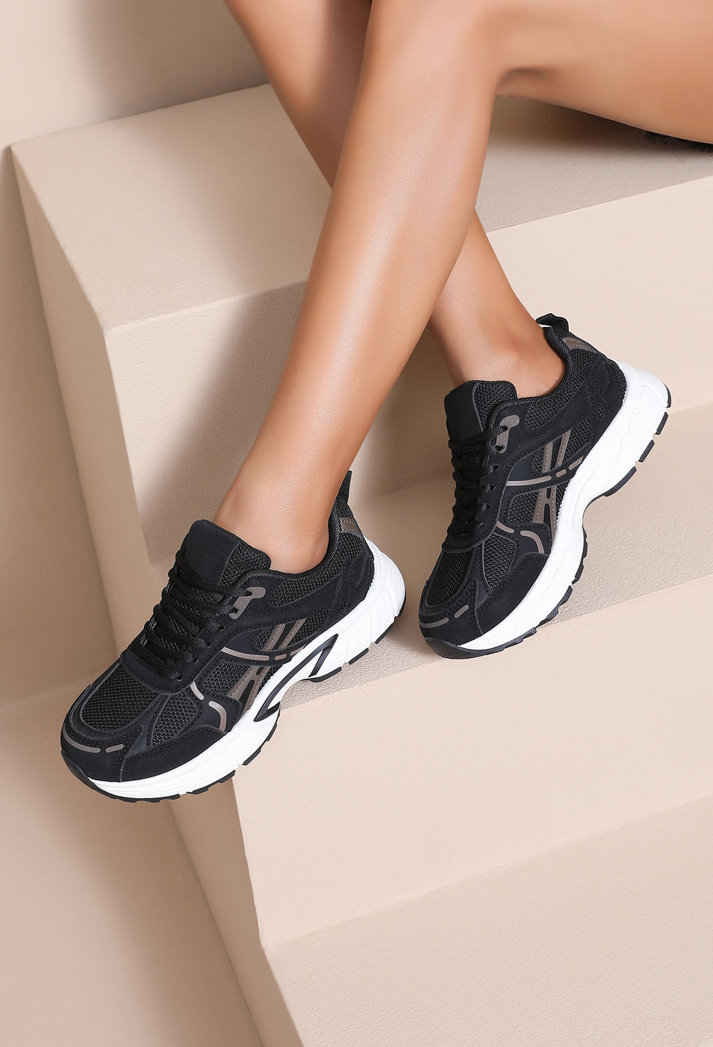 Hettie Chunky Trainers – Black