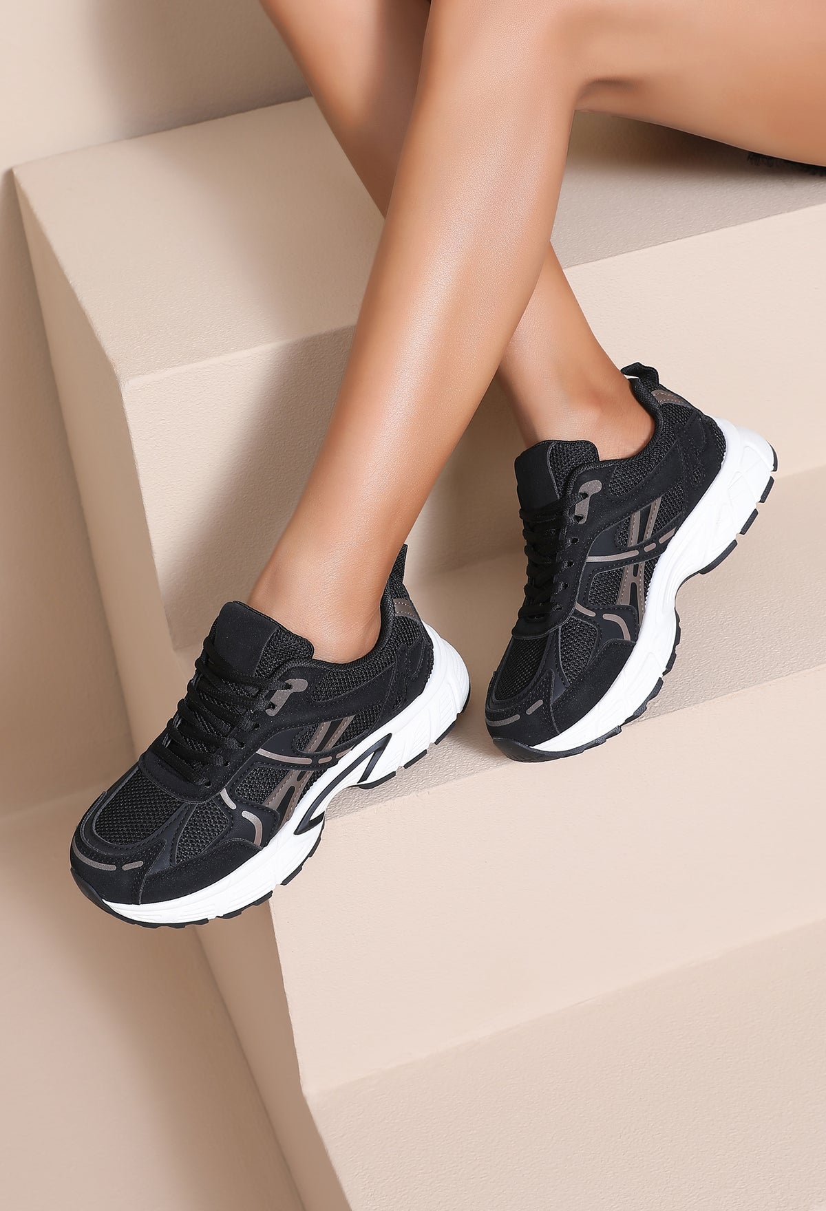 Hettie Chunky Trainers – Black
