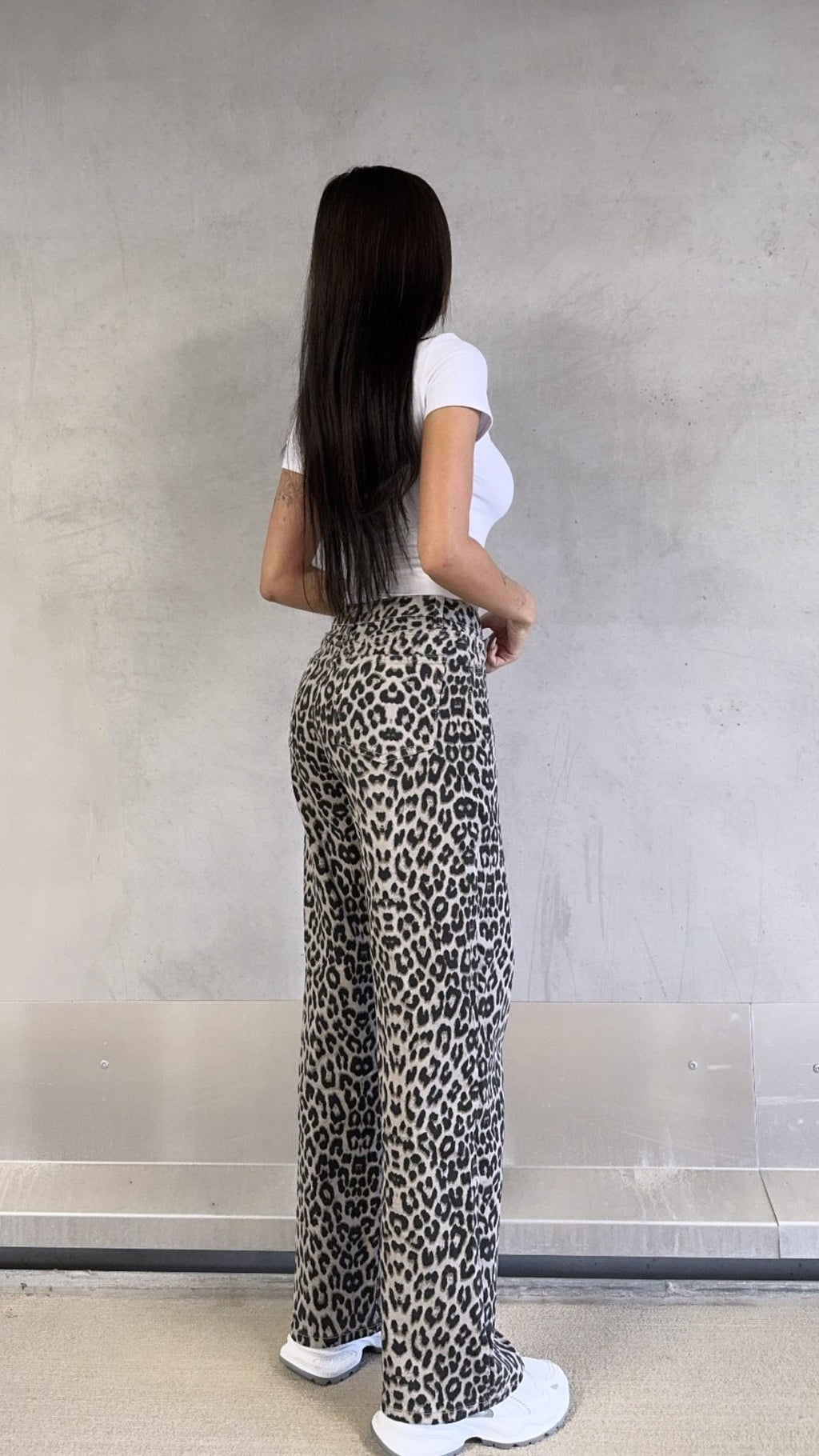 ELLA LEOPARD STRAIGHT LEG JEANS