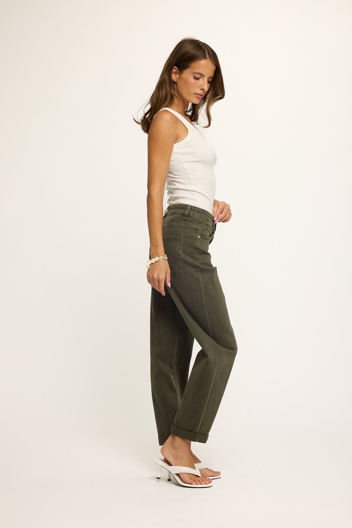 GRACE Mom Jeans - Khaki