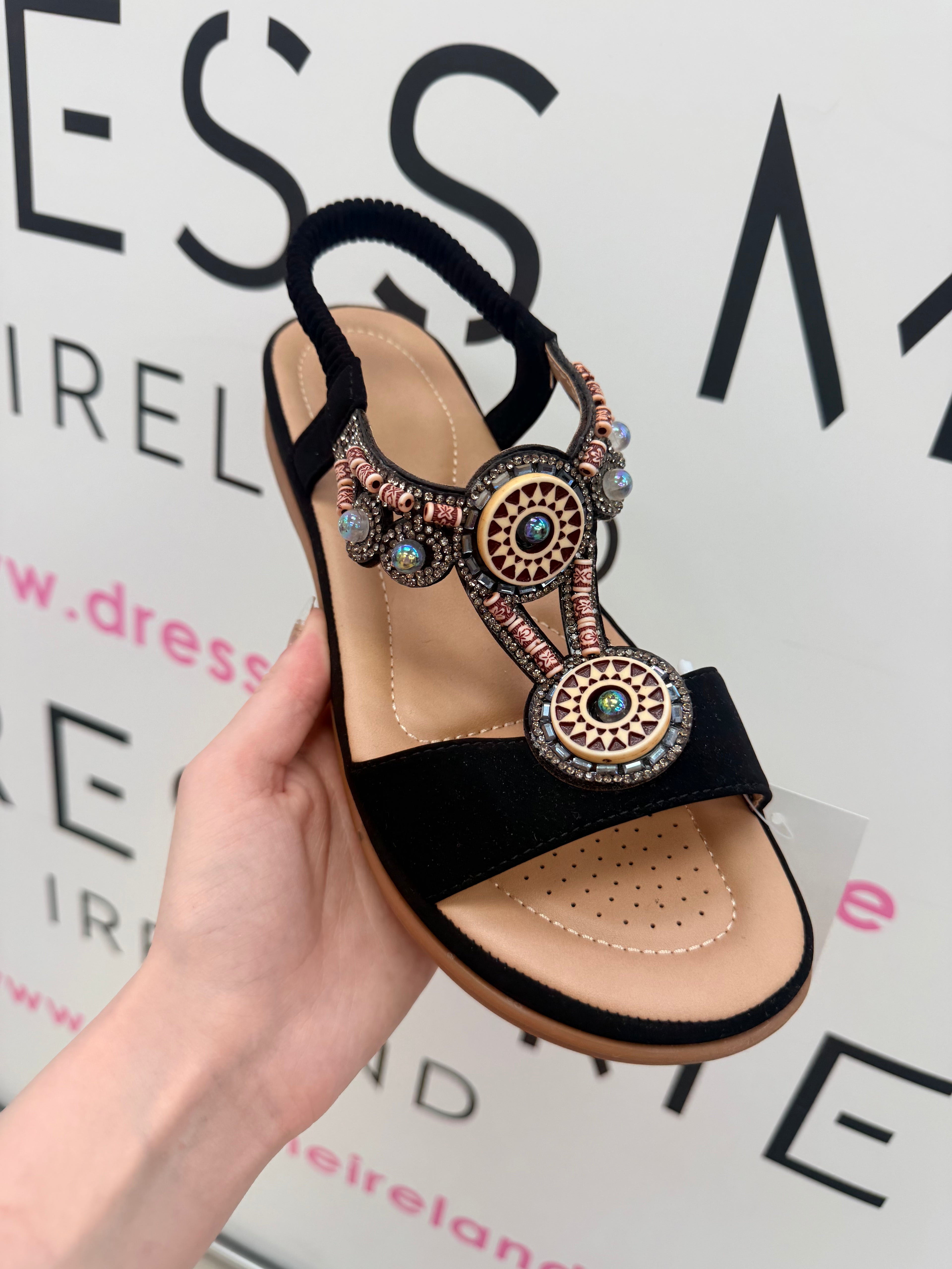 KAMI SANDAL IN BLACK