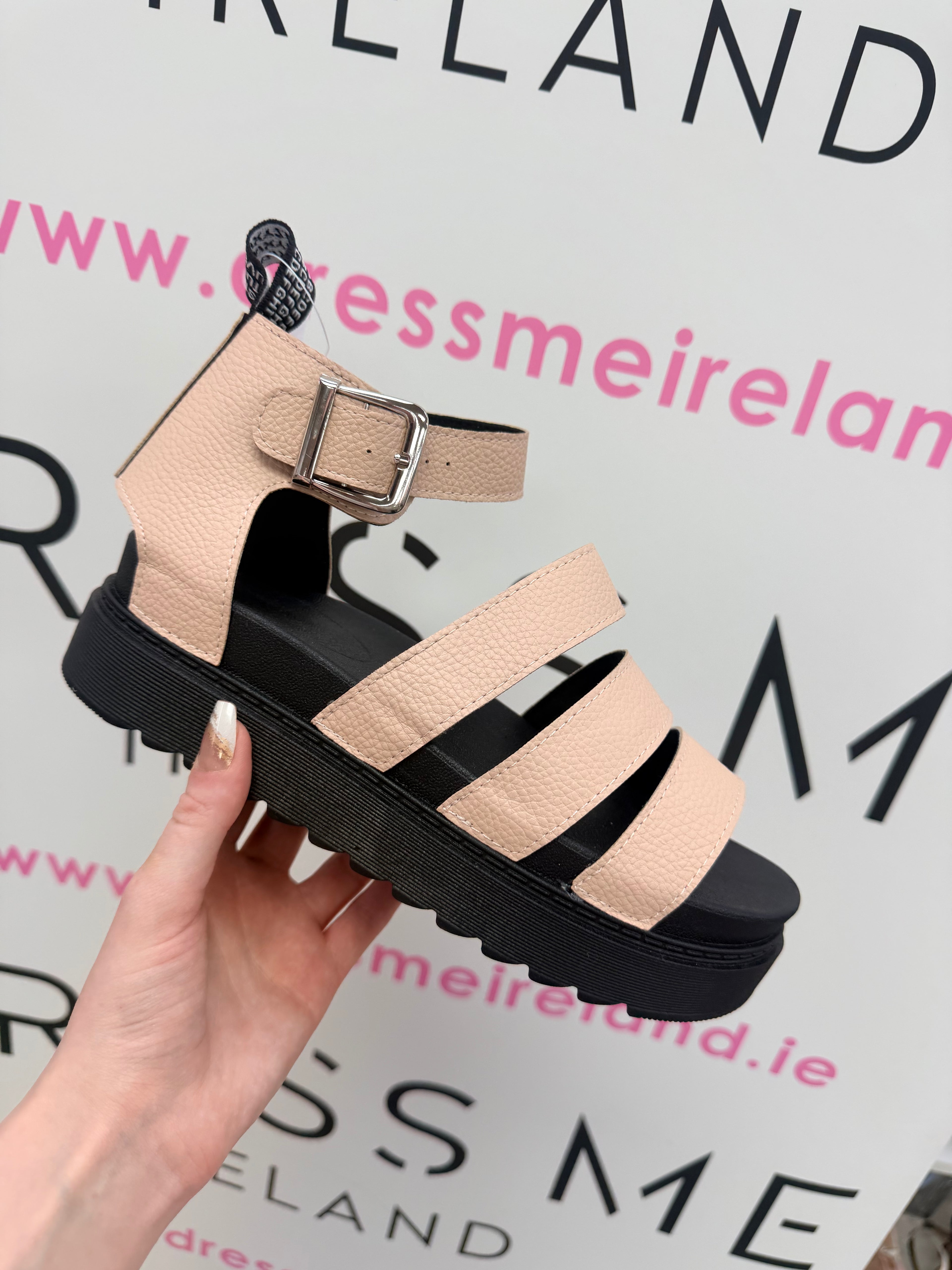 Maya Chunky Buckle Sandals – BEIGE