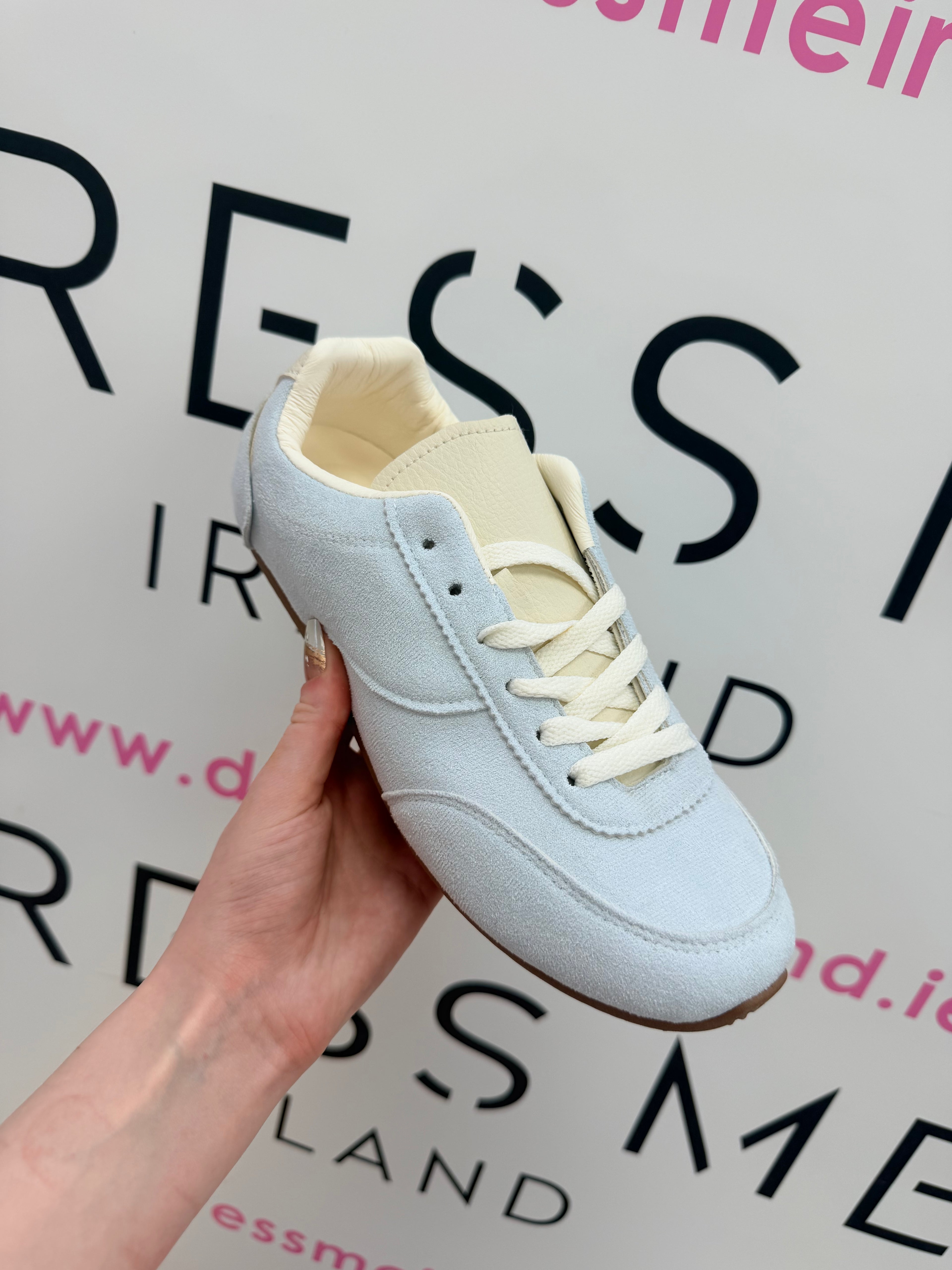 Amy Trainer – Blue Retro Suede Lace-Up Sneaker