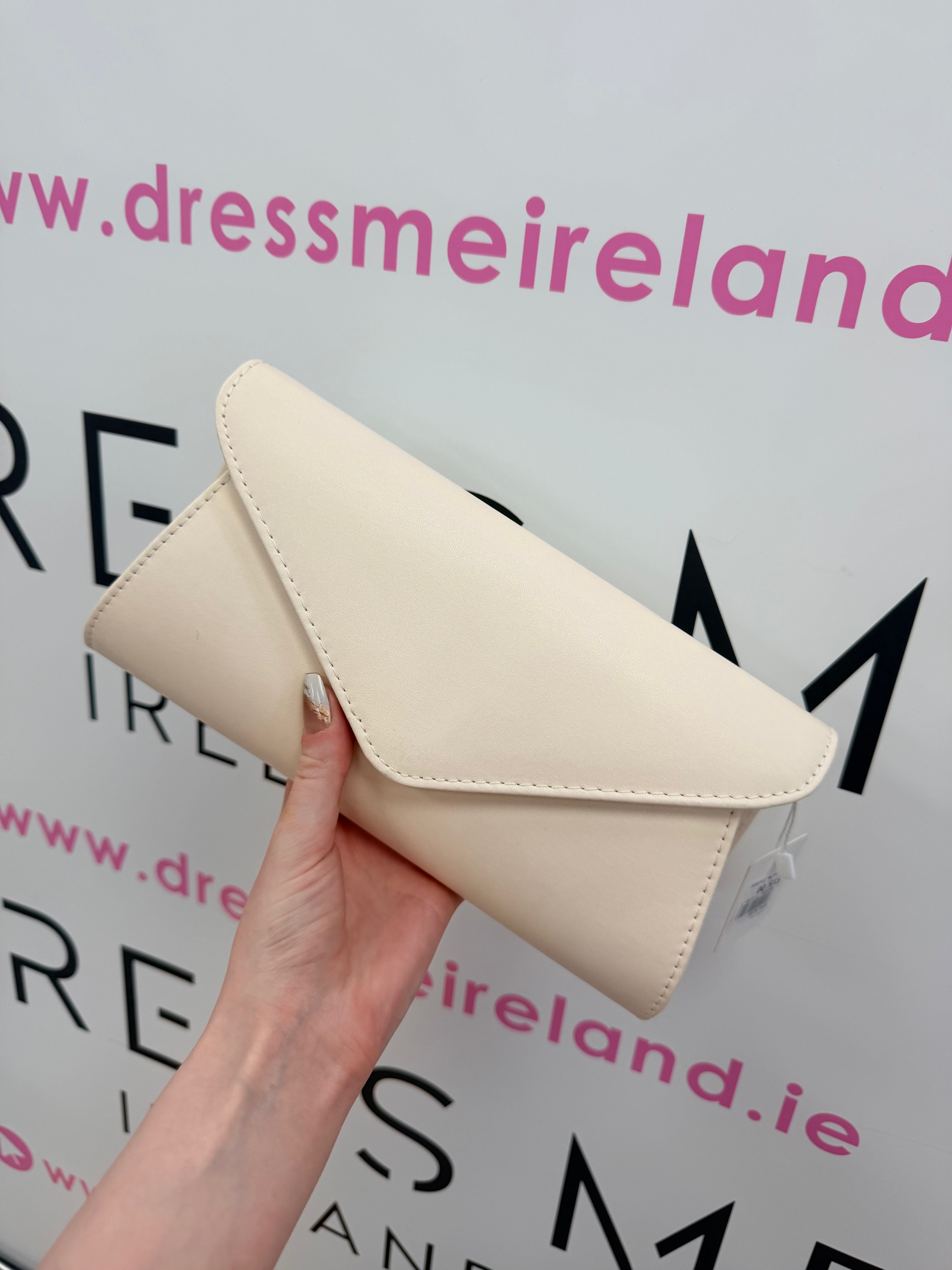 VIVA CLUTCH BAG IN BEIGE