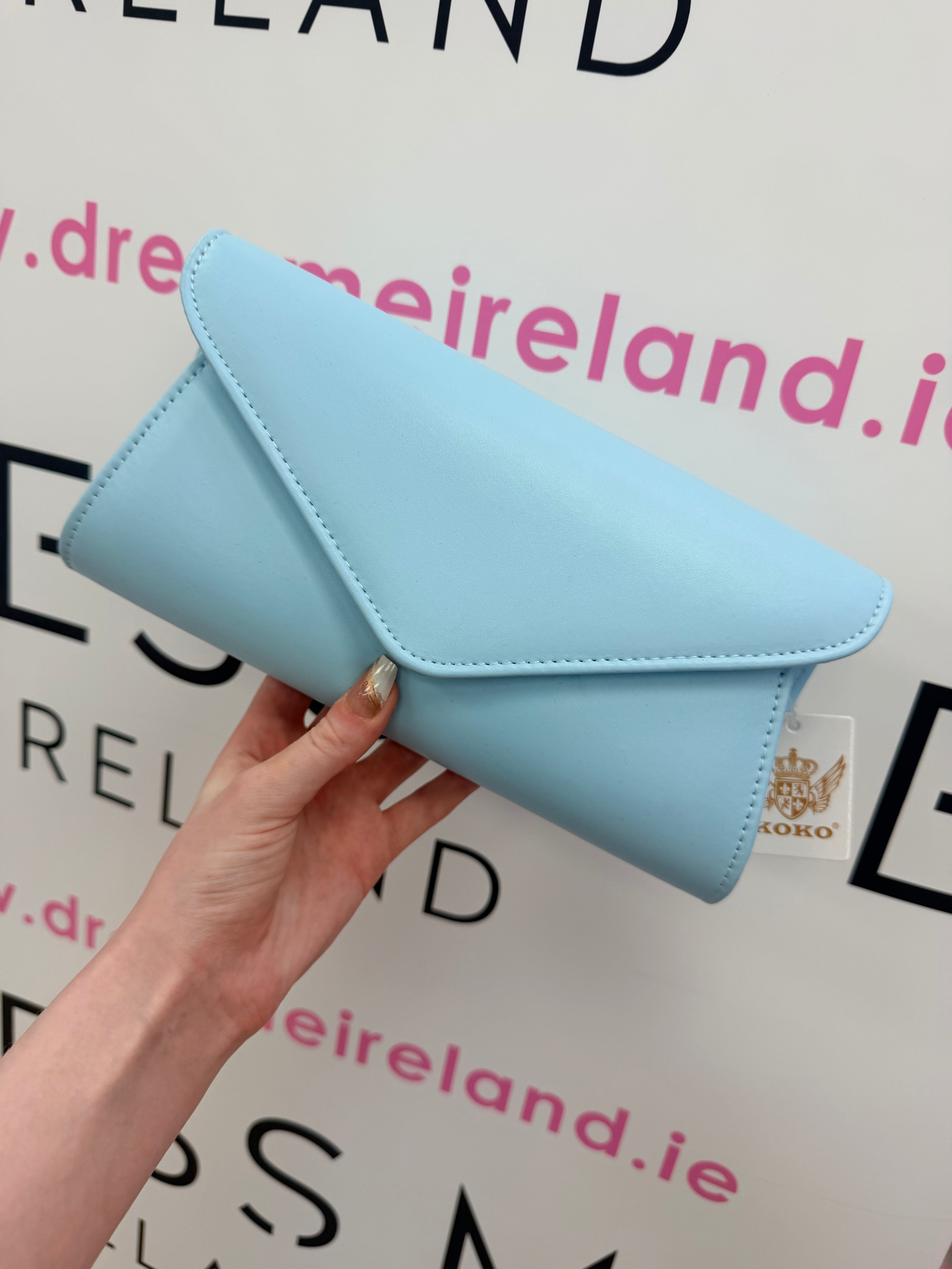 VIVA CLUTCH BAG IN BABY BLUE