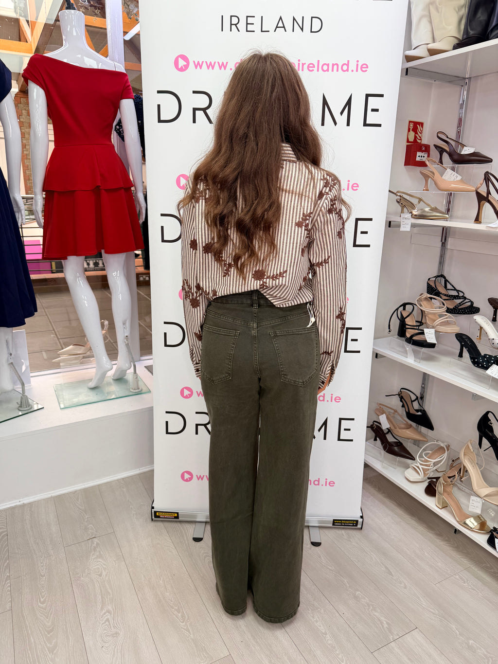 GRACE Mom Jeans - Khaki