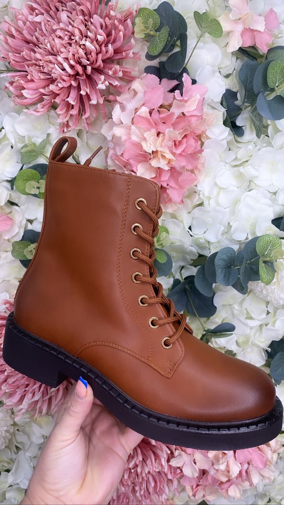 IVY CAMEL BOOT