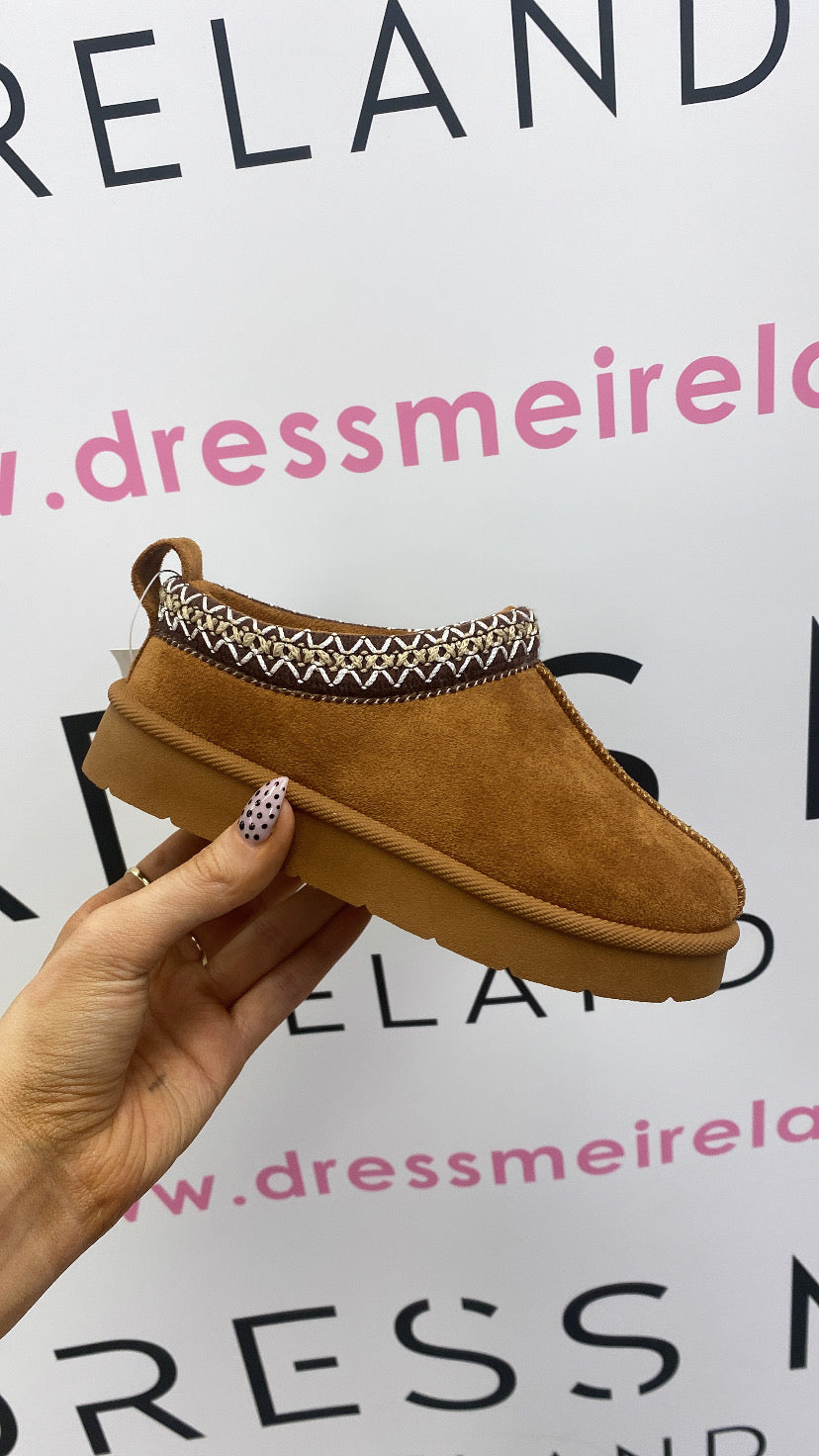 KIDS SLIP ON SHOE - CAMEL