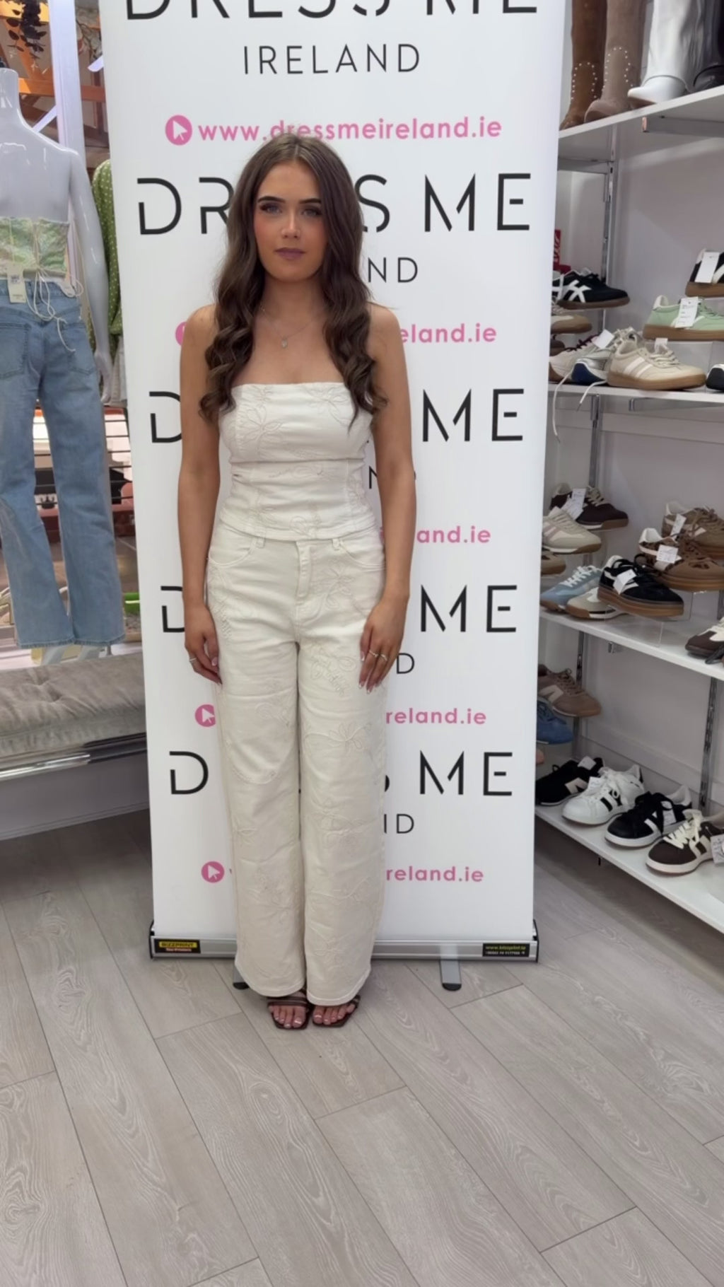 Lori Embroidered Wide Leg Jeans – Cream